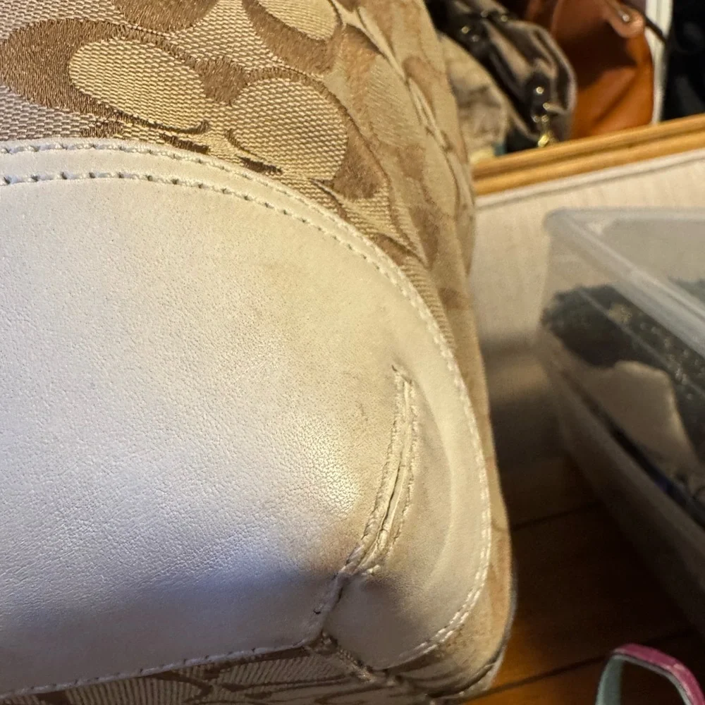 Coach Bag - Picture 6 of 6